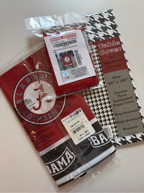 Alabama Crimson Tide Bundle- Garden Flag & (2) Table Covers